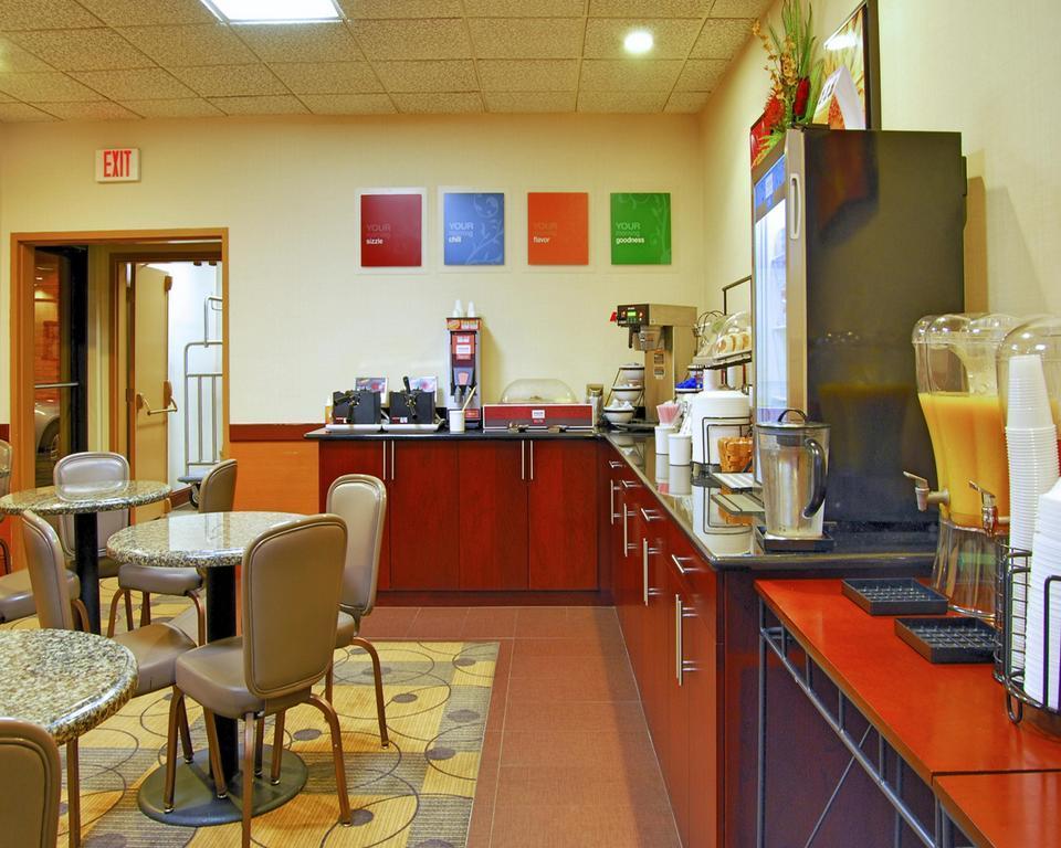Red Roof Inn Pittsburgh - Mcknight Rd Bagian luar foto