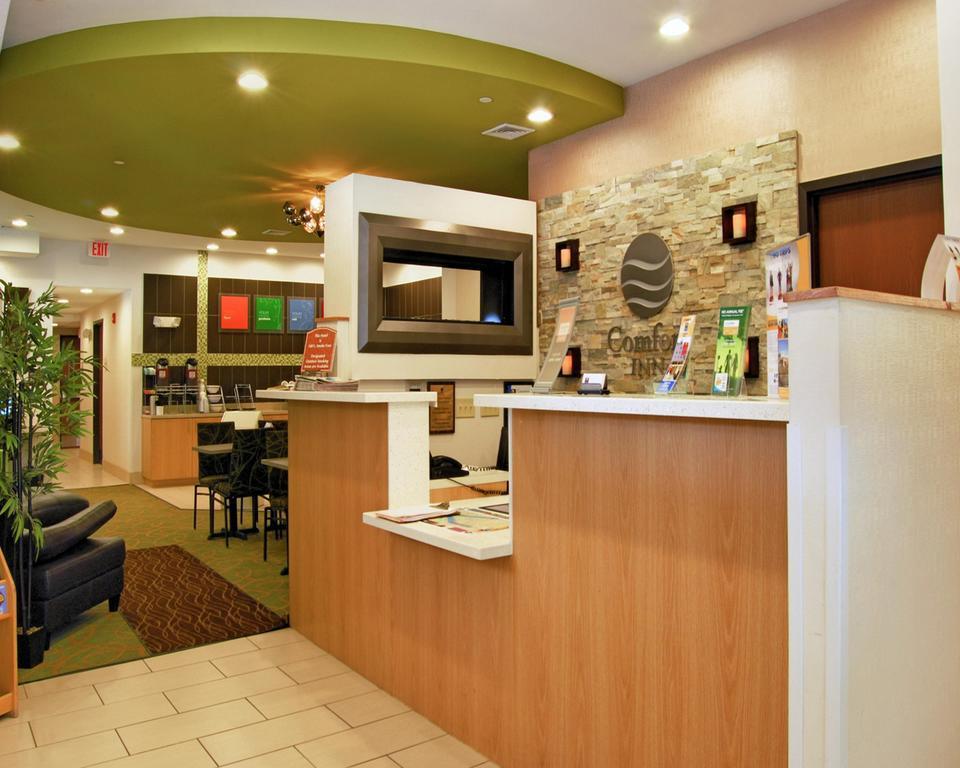 Red Roof Inn Pittsburgh - Mcknight Rd Bagian luar foto