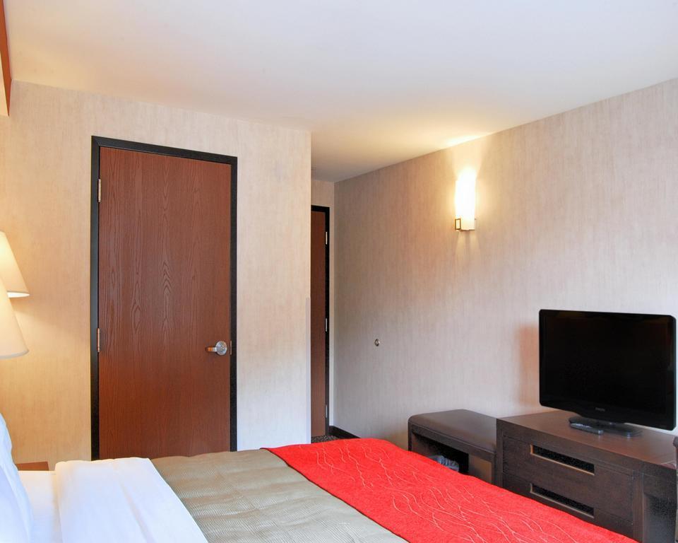 Red Roof Inn Pittsburgh - Mcknight Rd Bagian luar foto