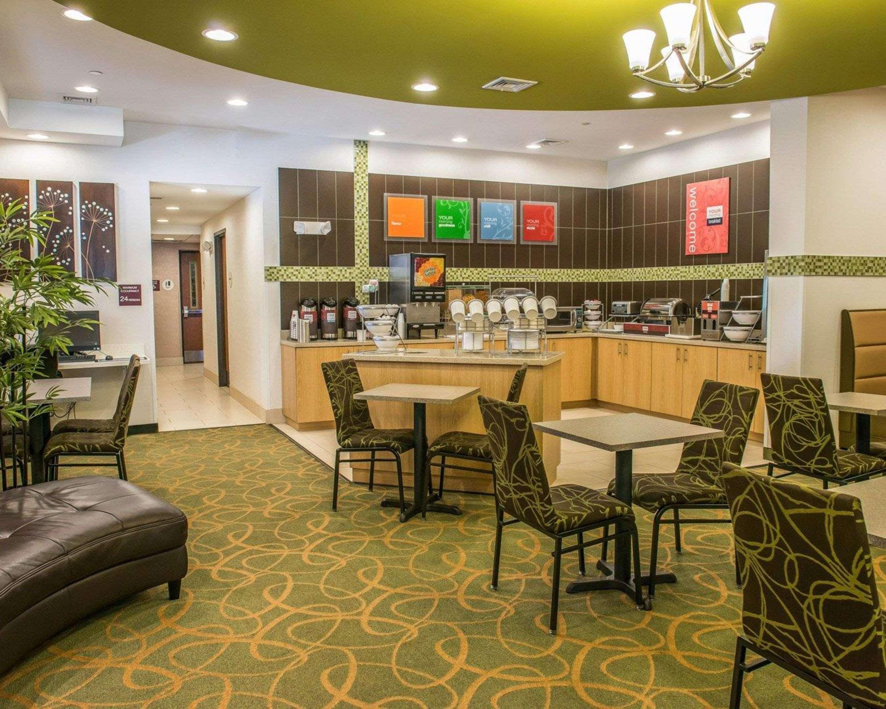 Red Roof Inn Pittsburgh - Mcknight Rd Bagian luar foto