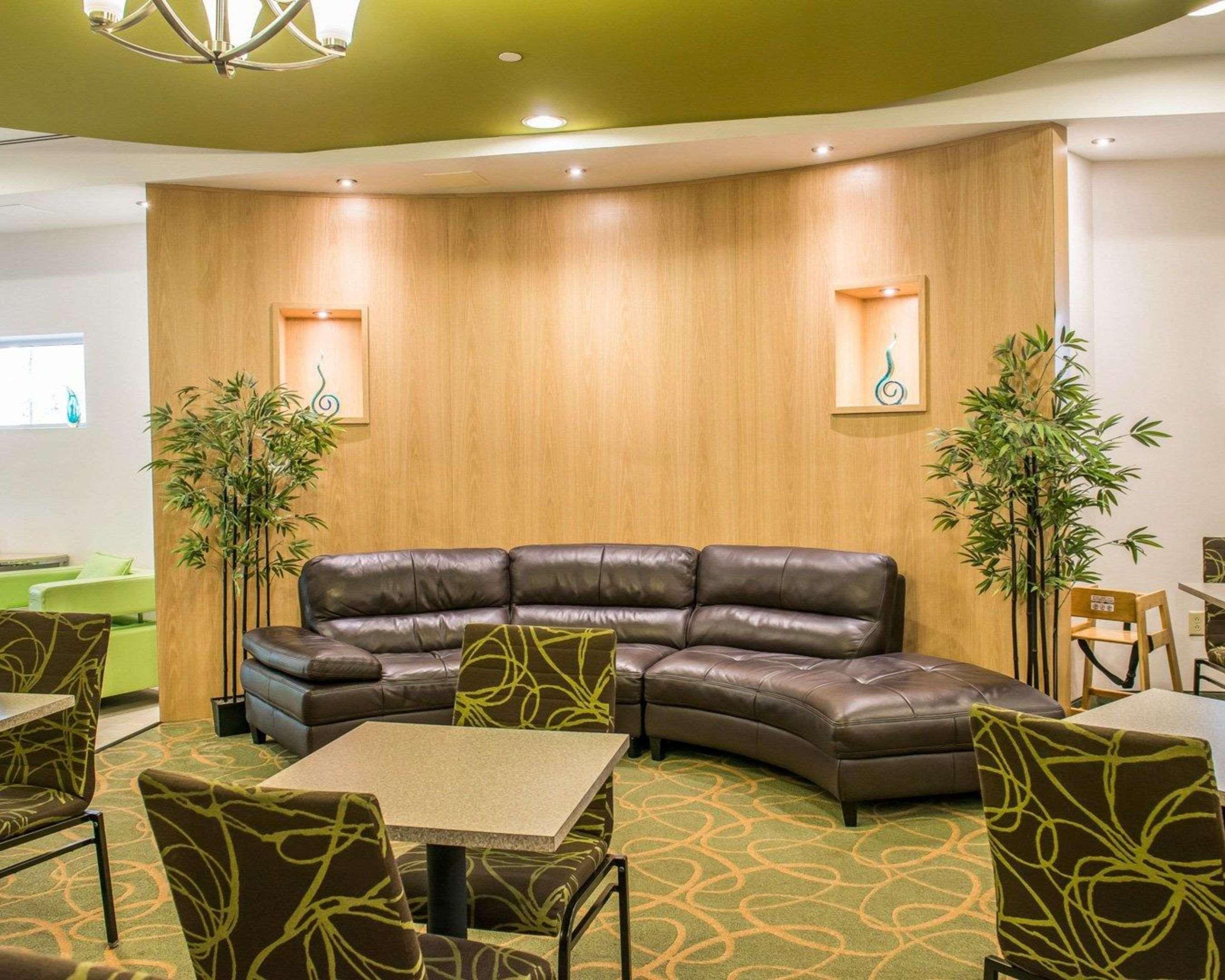 Red Roof Inn Pittsburgh - Mcknight Rd Bagian luar foto